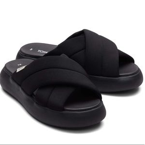 TOMS Mallow Crossover Slides